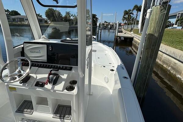 25ft Sea Hunt Yacht For Sale