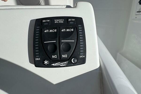 25ft Sea Hunt Yacht For Sale