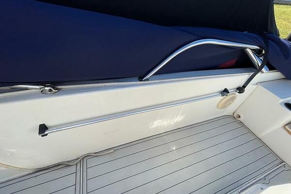 23ft Boston Whaler Yacht For Sale