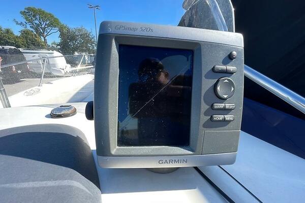 23ft Boston Whaler Yacht For Sale