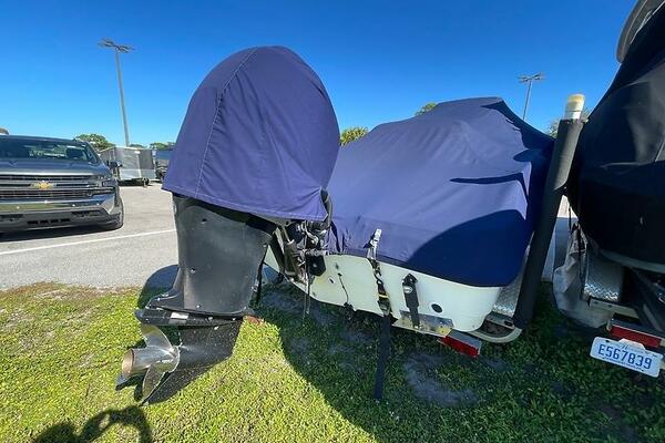 23ft Boston Whaler Yacht For Sale