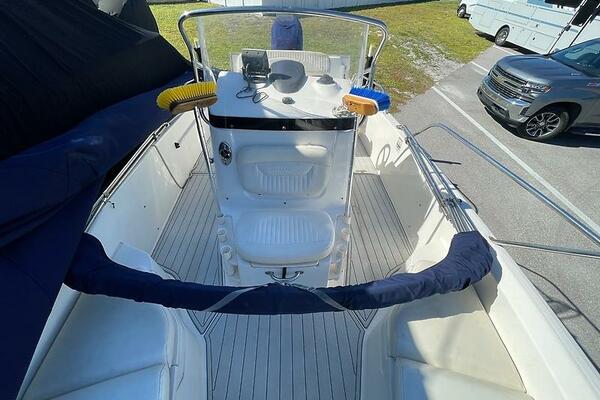 23ft Boston Whaler Yacht For Sale
