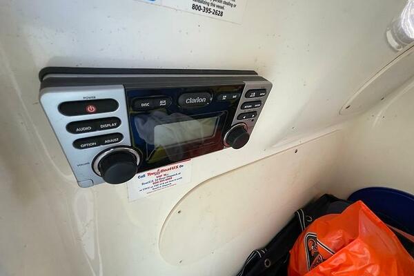 23ft Boston Whaler Yacht For Sale