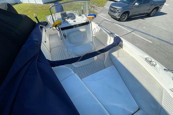 23ft Boston Whaler Yacht For Sale