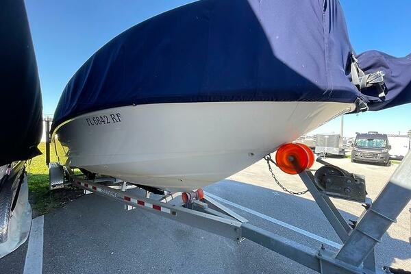 23ft Boston Whaler Yacht For Sale