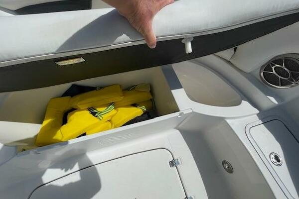 24ft Hurricane Yacht For Sale