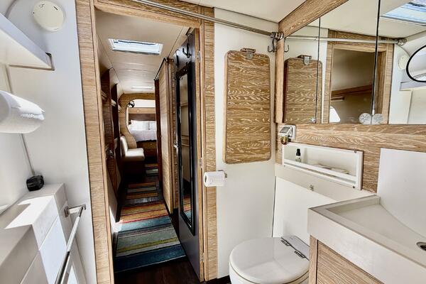 Sea Larks 51ft Xquisite Yachts Yacht For Sale