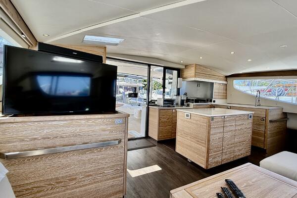 Sea Larks 51ft Xquisite Yachts Yacht For Sale