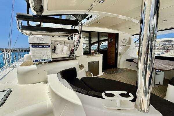 Xquisite Yachts X5 Yacht For Sale