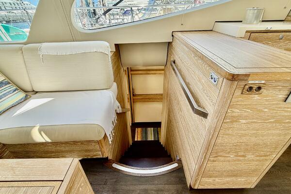 Sea Larks 51ft Xquisite Yachts Yacht For Sale