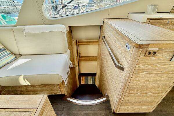 Xquisite Yachts X5 Yacht For Sale