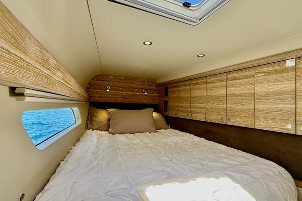 Sea Larks 51ft Xquisite Yachts Yacht For Sale