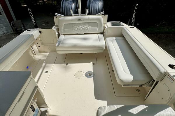 28ft Cobia Yacht For Sale
