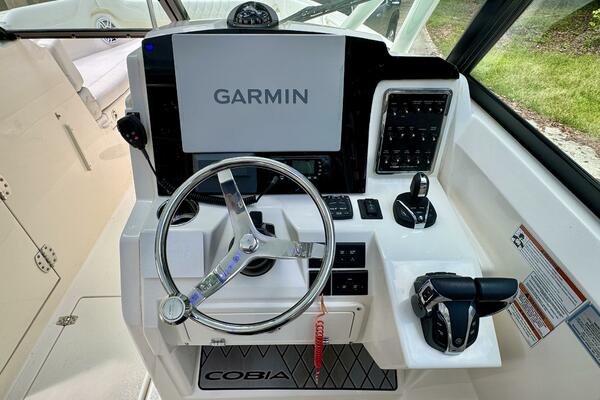 28ft Cobia Yacht For Sale