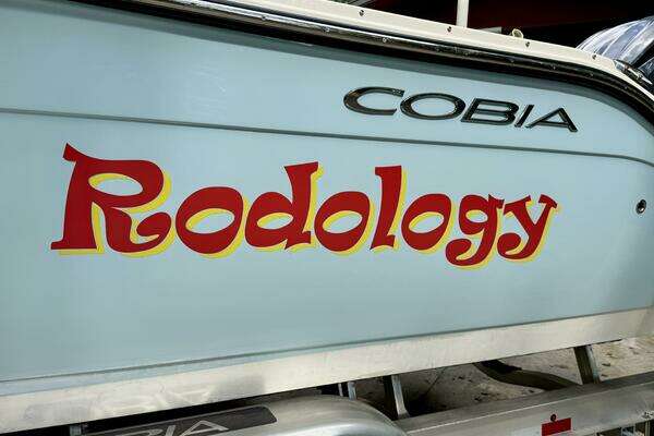 2022 Cobia 28