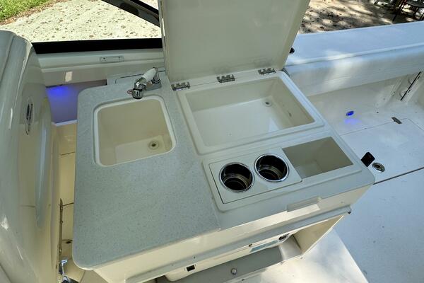 28ft Cobia Yacht For Sale