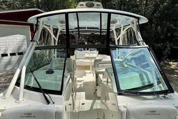 28ft Cobia Yacht For Sale