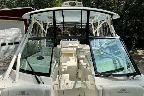 2022 Cobia 28