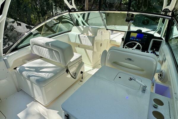 28ft Cobia Yacht For Sale