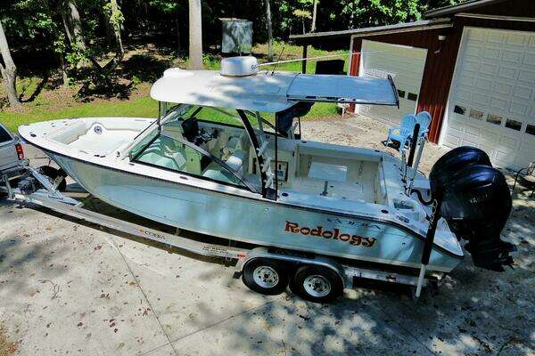 2022 Cobia 28