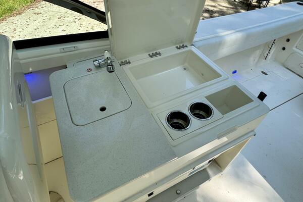 28ft Cobia Yacht For Sale