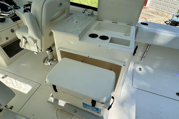 28ft Cobia Yacht For Sale