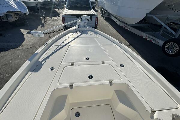 SX240 24ft Skeeter Yacht For Sale