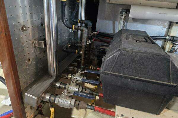 Offshore Yachts 48 Sedan Yacht For Sale