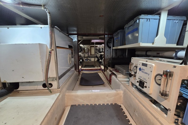 THE WETBAR 48ft Offshore Yachts Yacht For Sale