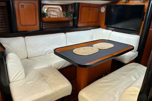 Zephyrus 50ft Beneteau Yacht For Sale