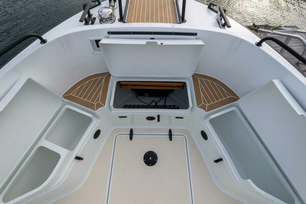 450k    650k Stock 3 27ft Targa Yacht For Sale
