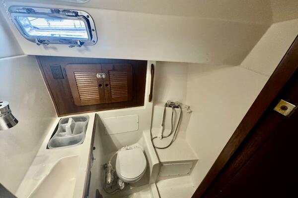 38ft Morgan Yacht For Sale