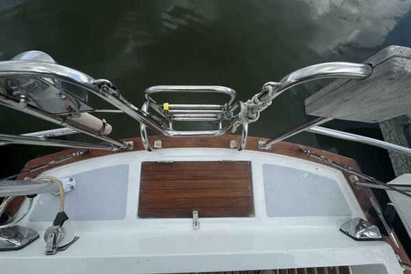 38ft Morgan Yacht For Sale