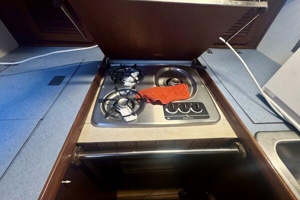 38ft Morgan Yacht For Sale