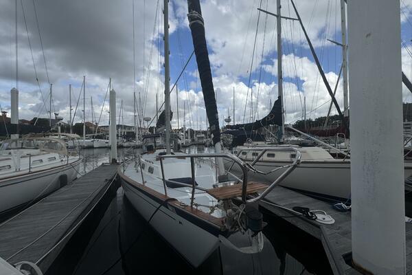 38ft Morgan Yacht For Sale