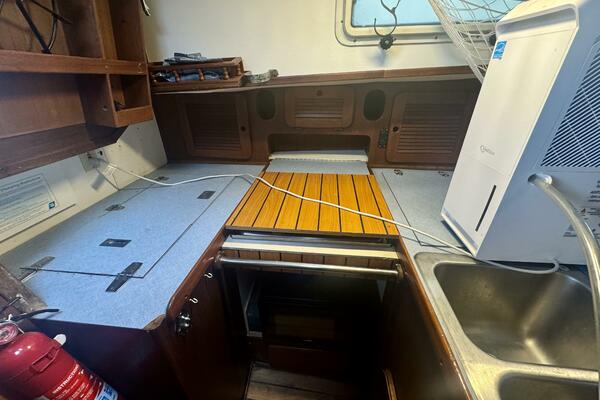 38ft Morgan Yacht For Sale