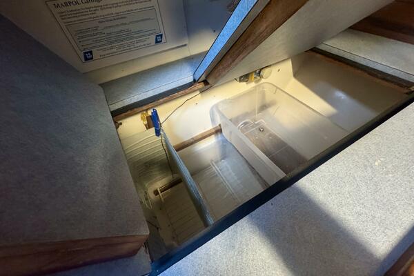 38ft Morgan Yacht For Sale