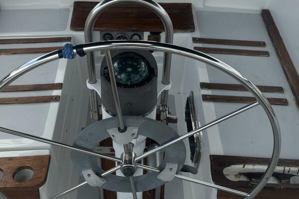 38ft Morgan Yacht For Sale