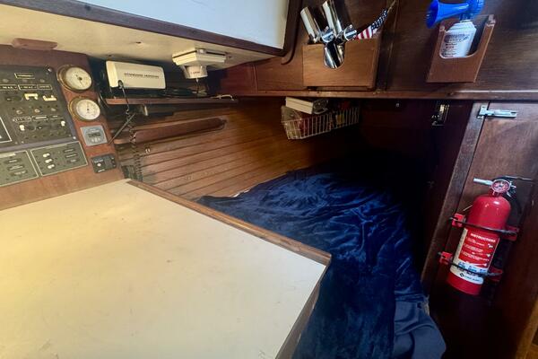 38ft Morgan Yacht For Sale