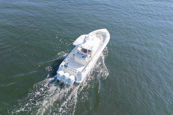 Boston Whaler 350 Outrage Yacht For Sale