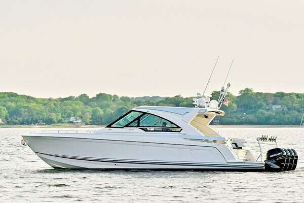40-ft-Formula-2020-400 Super Sport Crossover- Mantoloking New Jersey United States  yacht for sale