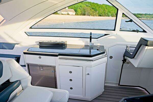 Formula 400 Super Sport Crossover Yacht For Sale