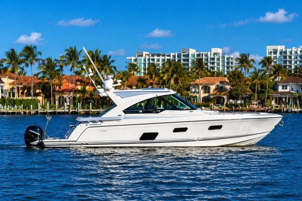 40-ft-Formula-2020-400 Super Sport Crossover-Fort Lauderdale Florida United States yacht for sale