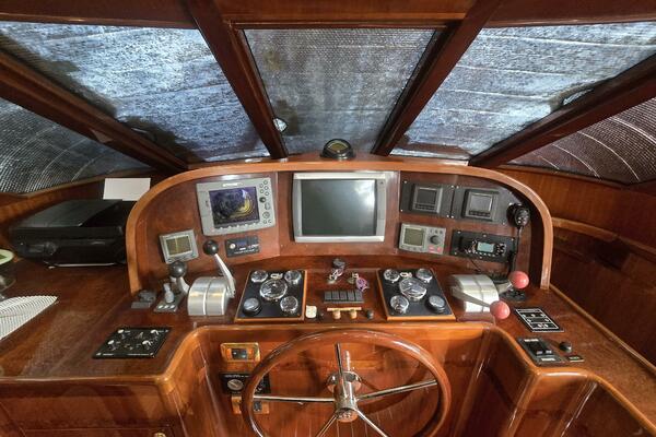 White Pearl 1 56ft Hampton Yacht For Sale