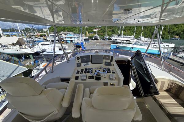 White Pearl 1 56ft Hampton Yacht For Sale