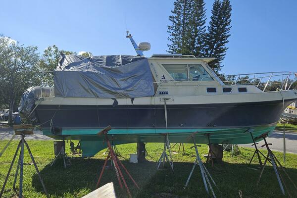 30ft Albin Yacht For Sale
