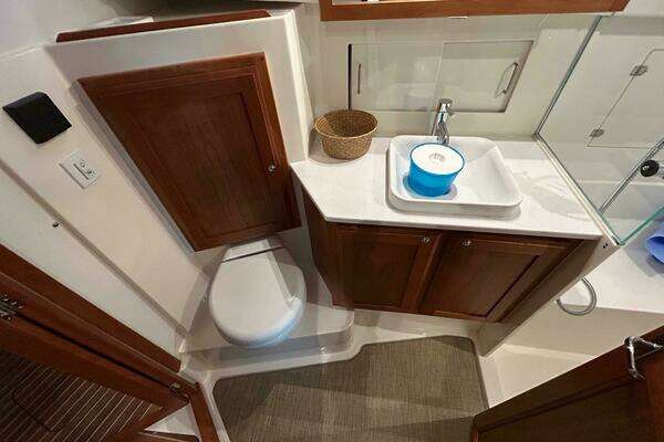 Back Cove 39O Yacht For Sale