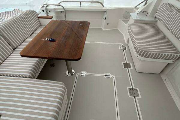 Back Cove 39O Yacht For Sale