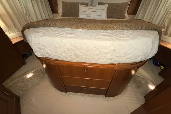 38ft Silverton Yacht For Sale