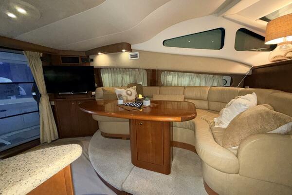 38ft Silverton Yacht For Sale